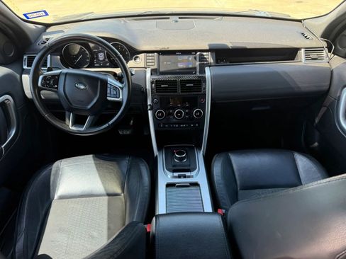 Used 2017 Land Rover Discovery Sport SE image 13