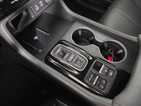 Used 2023 Honda Pilot Elite image 21