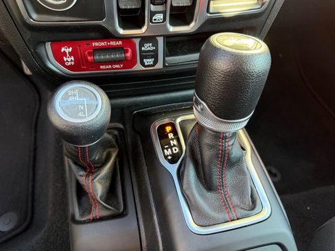 Certified 2023 Jeep Wrangler Unlimited Rubicon image 26