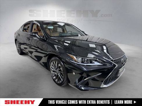 Certified 2024 Lexus ES 300h w/ Luxury Package FWD image 1