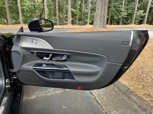 Used 2022 Mercedes-Benz SL 63 AMG 4MATIC image 17