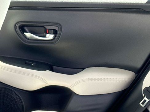 Certified 2026 Honda HR-V LX image 14