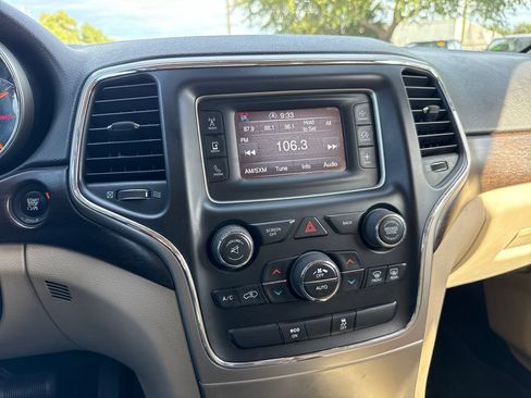 Used 2014 Jeep Grand Cherokee Laredo w/ Quick Order Package 23E RWD image 16