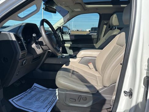 Used 2021 Ford Expedition Max XLT image 14