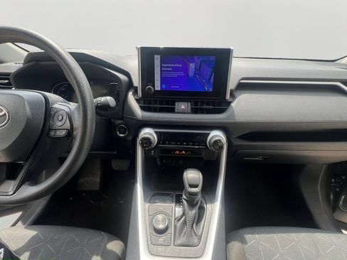 Used 2025 Toyota RAV4 XLE AWD/4WD image 14