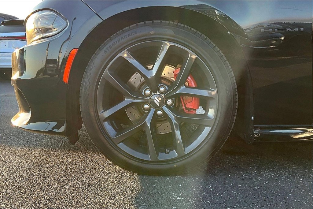 Used 2022 Dodge Charger R/T w/ Blacktop Package RWD image 2