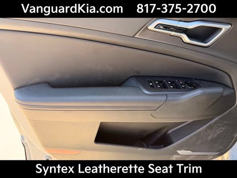 Certified 2026 Kia Sportage EX w/ EX Panorama Roof Package FWD image 17