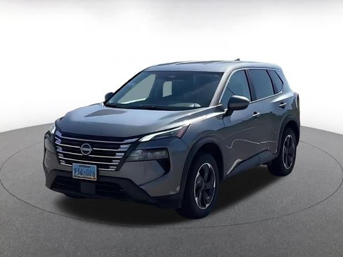 Used 2025 Nissan Rogue SV image 7