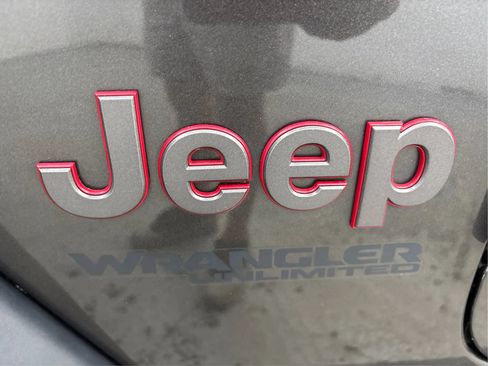 Used 2019 Jeep Wrangler Unlimited Rubicon w/ LED Lighting Group AWD/4WD image 33