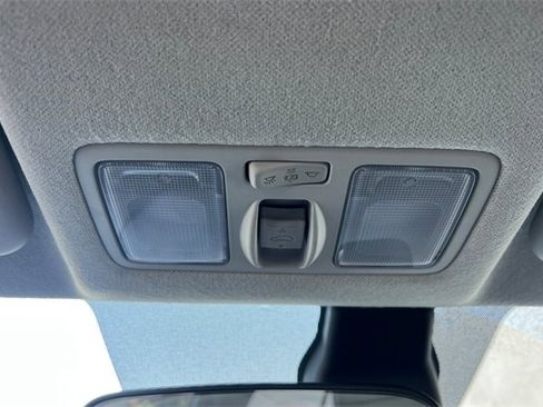 Used 2025 Hyundai Venue SEL image 39