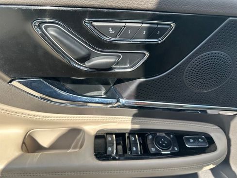 Used 2024 Lincoln Corsair FWD image 13