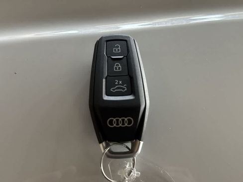 Used 2025 Audi Q5 Premium Plus AWD/4WD image 27