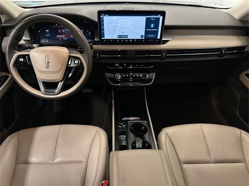 Used 2023 Lincoln Corsair AWD image 18
