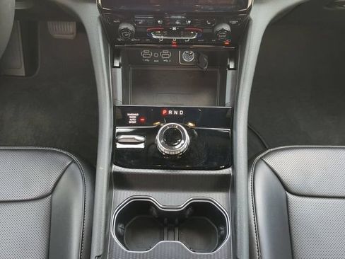 Used 2024 Jeep Grand Cherokee L Limited w/ Luxury Tech Group II AWD/4WD image 23