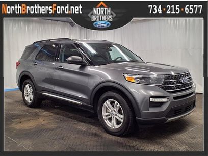 Certified 2022 Ford Explorer XLT w/ Equipment Group 202A