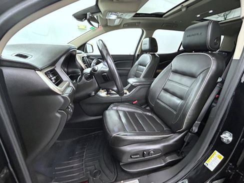Used 2017 GMC Acadia Denali w/ Technology Package image 10