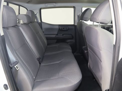 Used 2022 Toyota Tacoma SR image 21