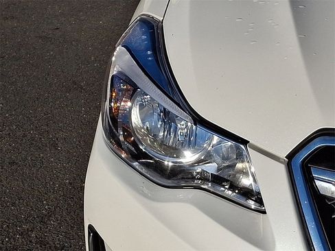 Used 2016 Subaru Crosstrek 2.0i Premium image 9