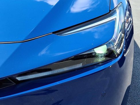 Used 2025 Toyota Prius LE FWD image 9