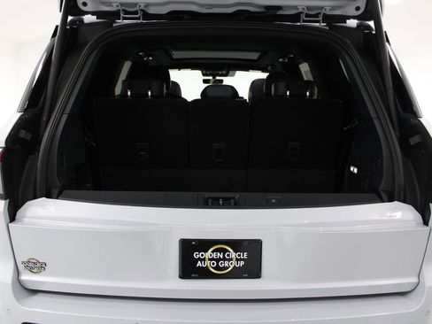 New 2025 Lincoln Navigator Reserve w/ Jet Appearance Package AWD/4WD image 16