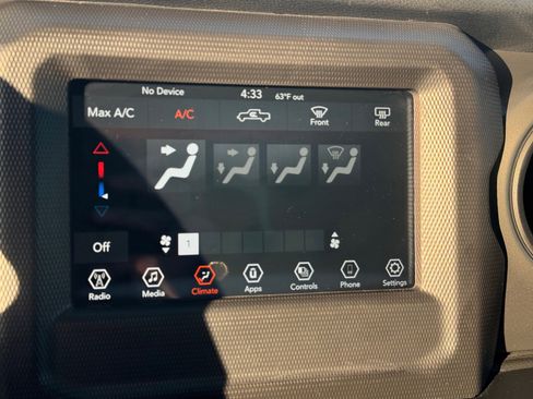 Used 2023 Jeep Gladiator Sport w/ Trailer Tow Package image 21