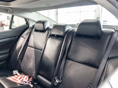 Used 2023 Nissan Maxima SL FWD image 33