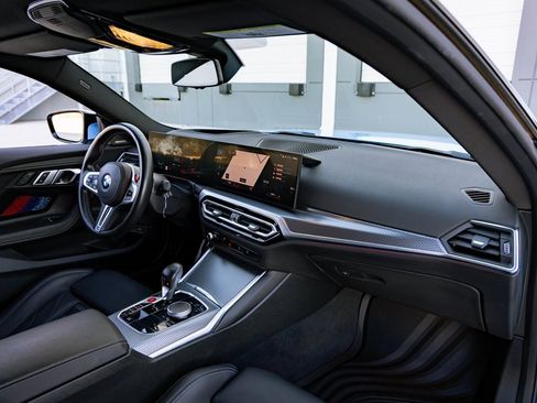 Used 2023 BMW M2 image 23