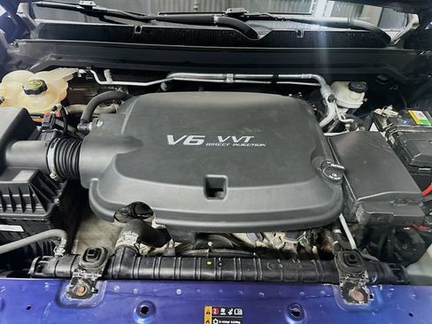 Used 2017 Chevrolet Colorado Z71 AWD/4WD image 32