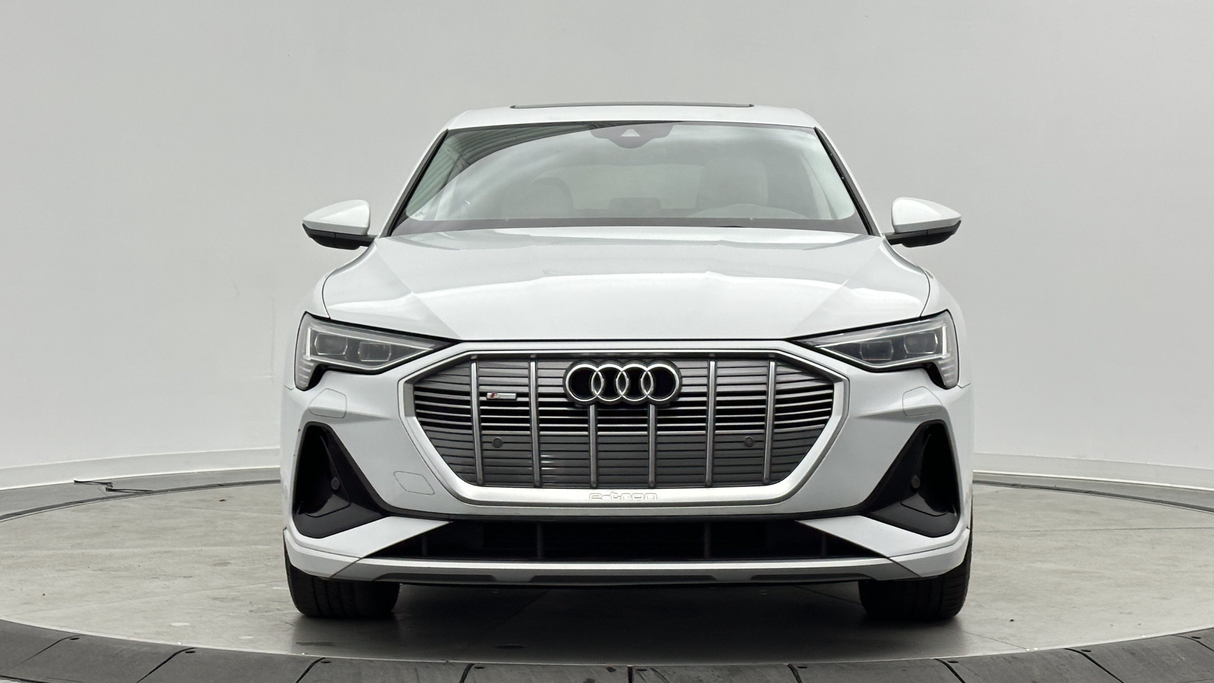 Used 2021 Audi e-tron Premium AWD/4WD image 2