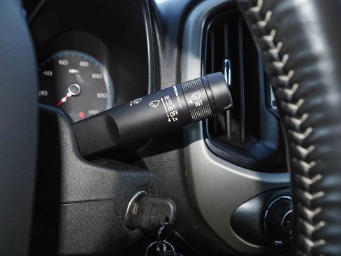 Used 2018 GMC Canyon Denali image 35