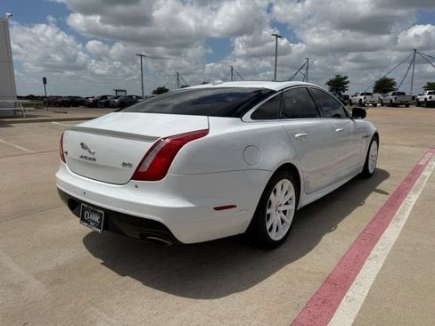 Used 2017 Jaguar XJ R-Sport RWD image 3