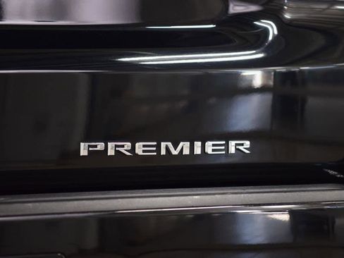 Used 2021 Chevrolet Tahoe Premier AWD/4WD image 21