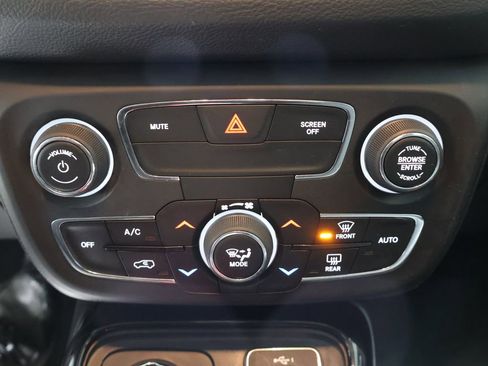 Used 2019 Jeep Compass Altitude image 30