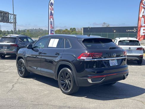 Used 2023 Volkswagen Atlas Cross Sport SE w/ Black Wheel Package FWD image 3