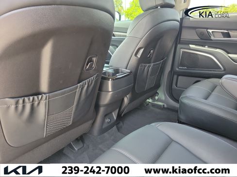 Certified 2025 Kia Telluride SX w/ SX Captain's Chair Package FWD image 14