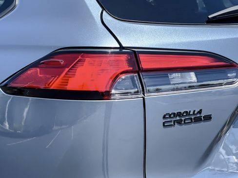 Certified 2023 Toyota Corolla Cross XLE w/ Convenience Package FWD image 26