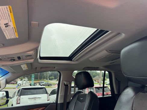 Used 2017 Cadillac Escalade Premium Luxury AWD/4WD image 14