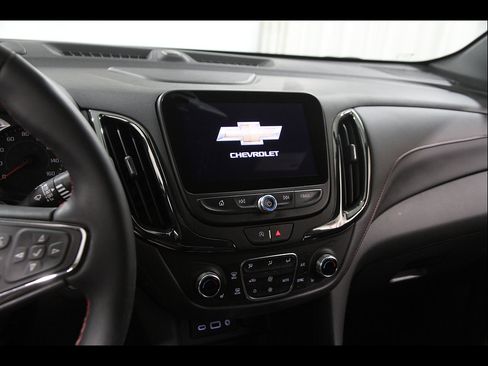 Certified 2024 Chevrolet Equinox RS w/ RS Leather Package AWD/4WD image 9