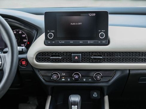 Used 2023 Honda HR-V LX image 18