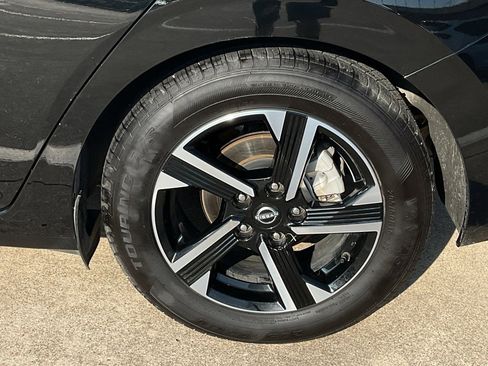 Used 2024 Nissan Sentra SV image 8