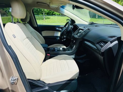 Used 2020 Ford Edge SE AWD/4WD image 15