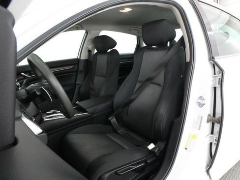 Used 2022 Honda Accord Hybrid image 50