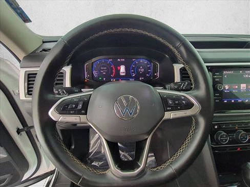 Used 2021 Volkswagen Atlas SEL FWD image 30