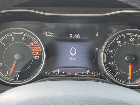 Used 2019 Jeep Cherokee Limited w/ Technology Group AWD/4WD image 18
