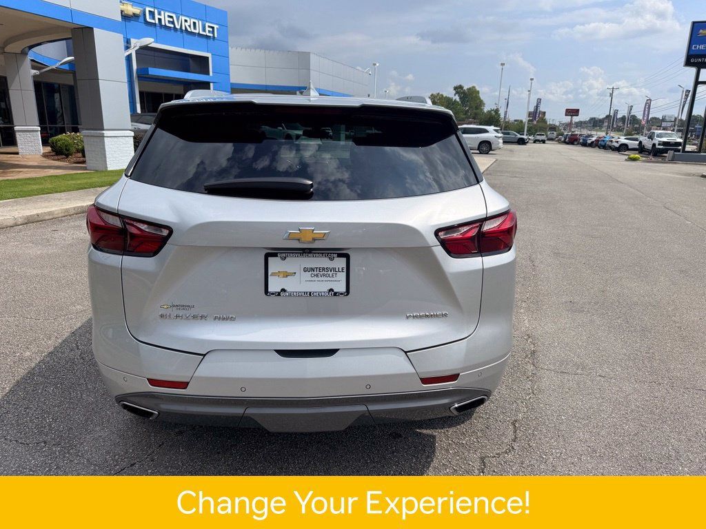 Used 2019 Chevrolet Blazer Premier w/ Sun and Wheels Package AWD/4WD image 5