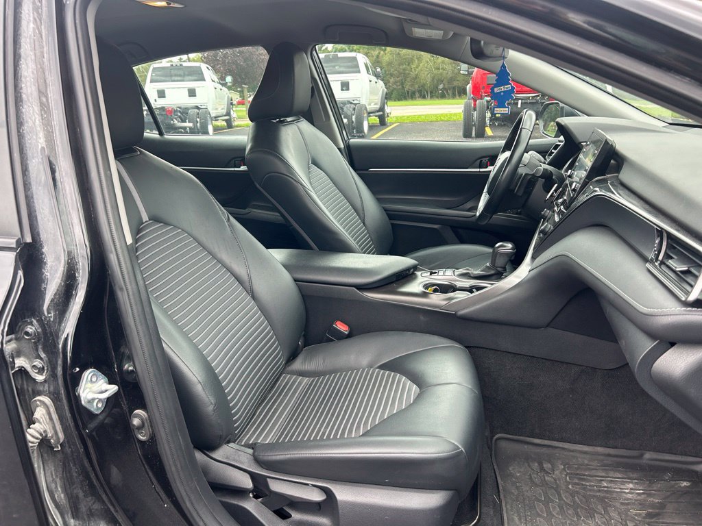 Used 2023 Toyota Camry SE w/ Convenience Package FWD image 8