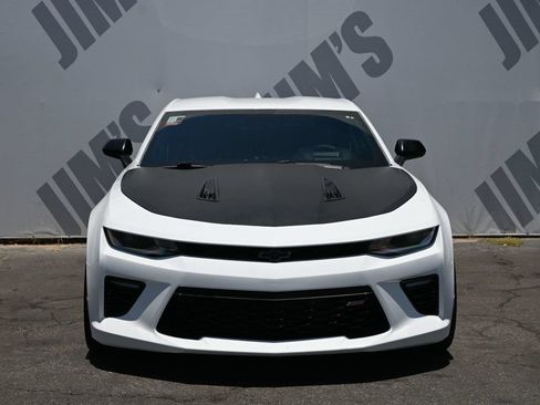 Used 2017 Chevrolet Camaro SS RWD image 2