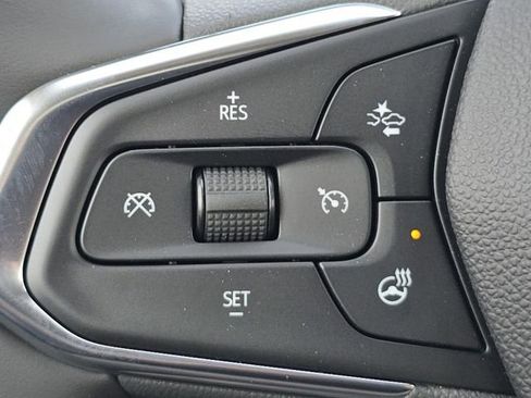 Certified 2025 Chevrolet Trax LT w/ Driver Confidence Package image 27