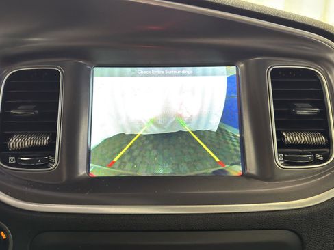 Used 2019 Dodge Charger SXT image 24