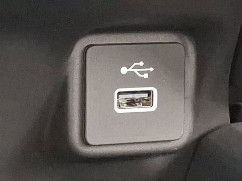 Certified 2025 Honda HR-V LX image 18